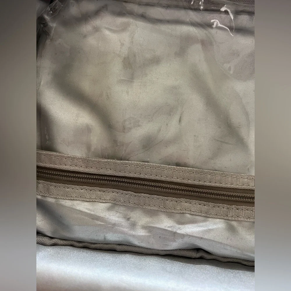 Geometric Travel Case - Picture 6 of 7